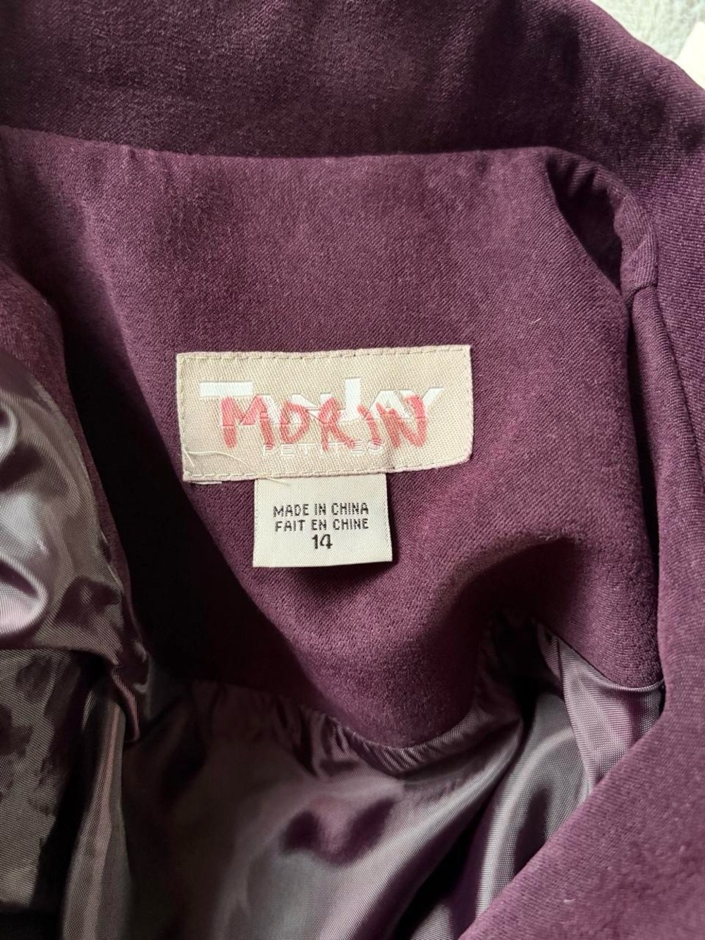 Embroidered Plum Zip-Front Women's Jacket - Picture 5 of 6